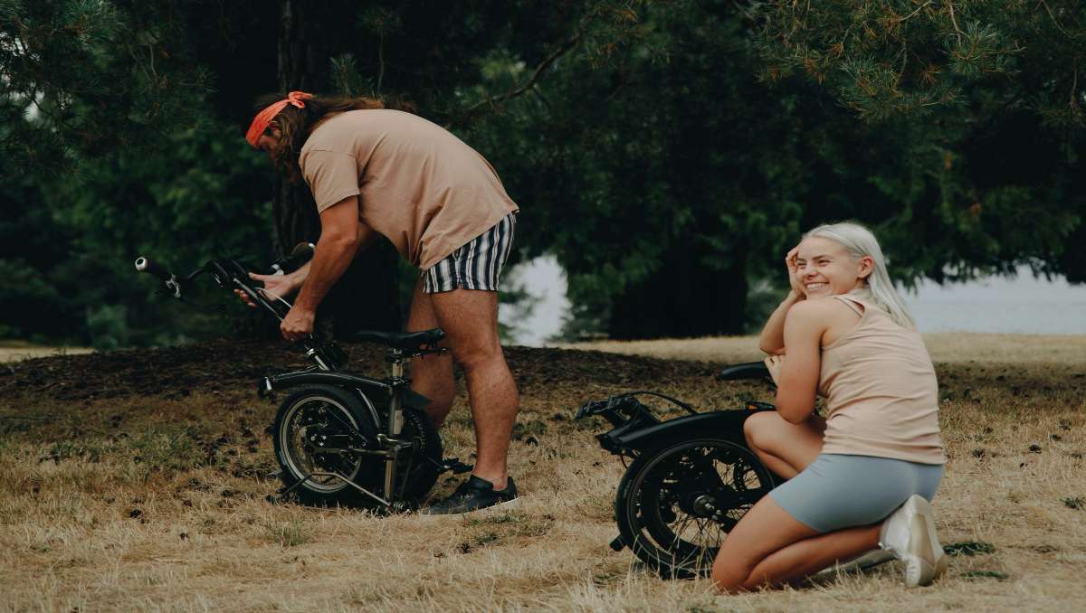 Best Folding Electric Bikes: Folding Ebikes Guide [2023 Update]